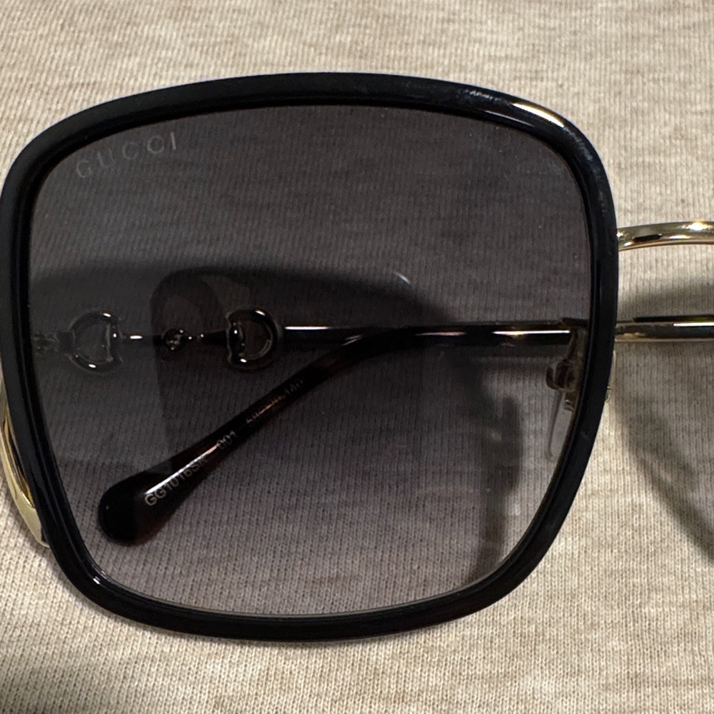 Gucci Black Sunglasses with Gold Accents - Picture 4 of 9